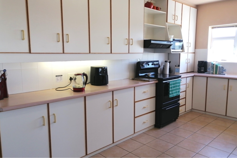 2 Bedroom Property for Sale in Stilbaai Wes Western Cape